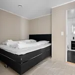L Urban - Spacious With Private Terrace
