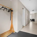L Urban - Spacious With Private Terrace Apartment Bergen