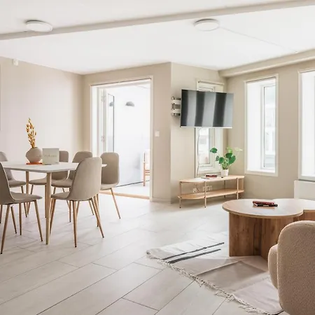 L Urban - Spacious With Private Terrace Leilighet *