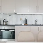 L Urban - Spacious With Private Terrace ברגן