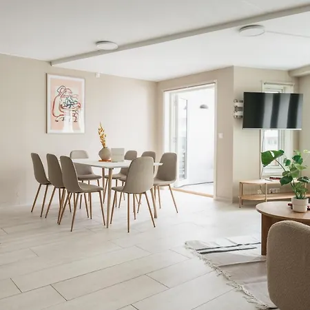 L Urban - Spacious With Private Terrace شقة *
