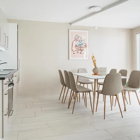 L Urban - Spacious With Private Terrace Apartment Bergen