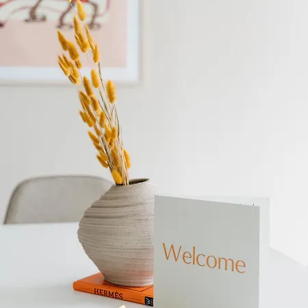 L Urban - Spacious With Private Terrace * 卑爾根