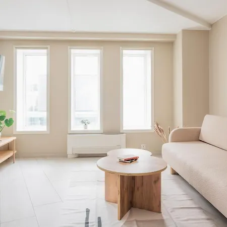 L Urban - Spacious With Private Terrace برغن