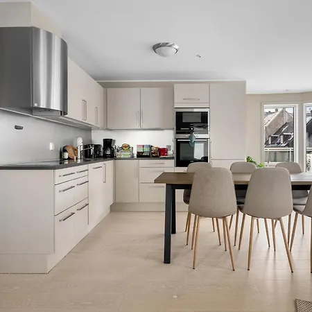 L Urban - Spacious With Private Terrace شقة *
