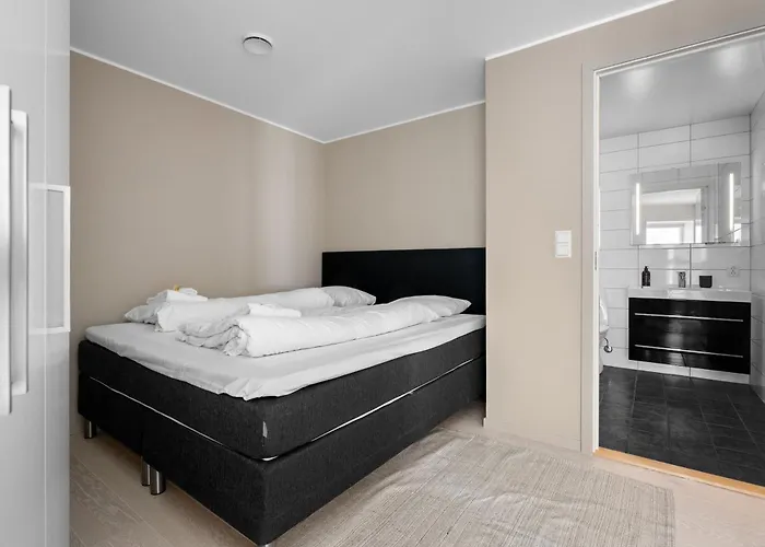 L Urban - Spacious With Private Terrace