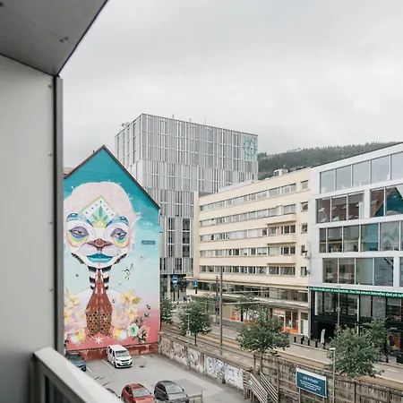 L Urban - Spacious With Private Terrace 公寓 *