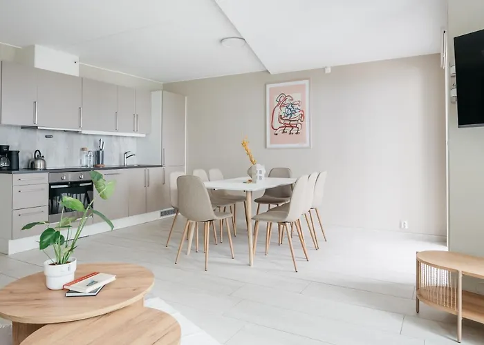 L Urban - Spacious With Private Terrace * 卑爾根